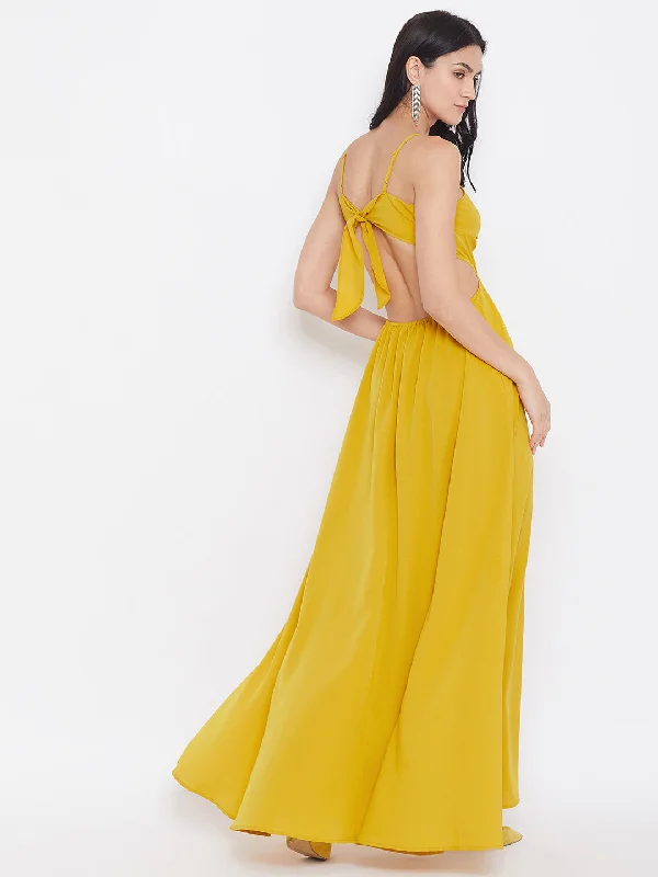 Berrylush Women Solid Yellow Strappy V-Neck A-Line Maxi Dress